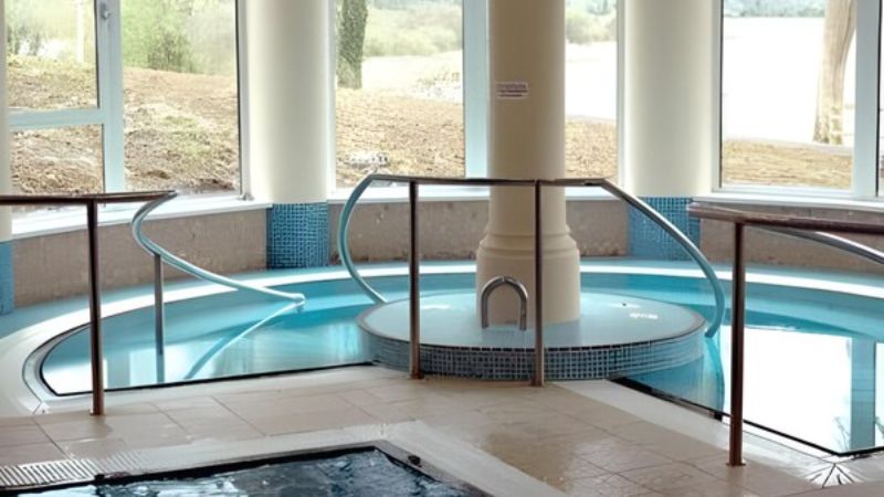 Killyhevlin Lakeside Hotel & Lodges, room with private jacuzzi, photo 7
