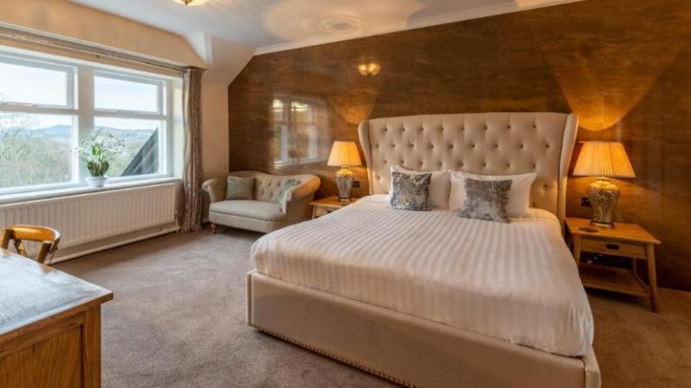 Lakes Hotel and Spa