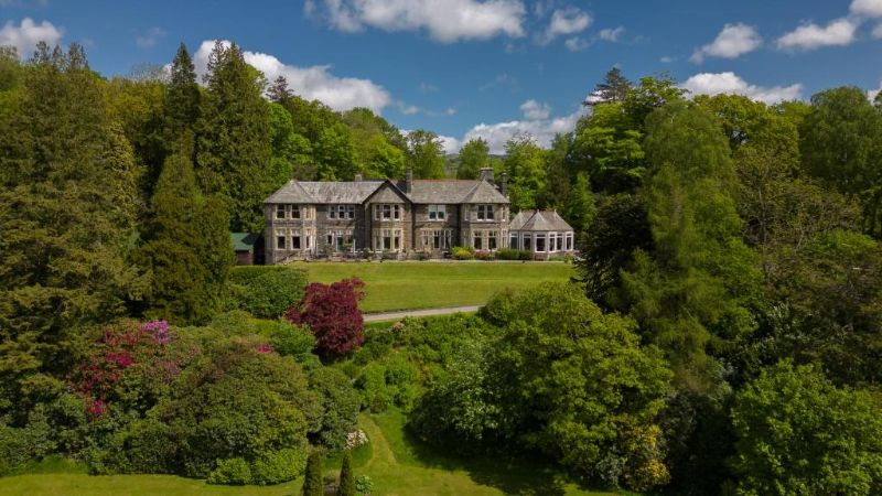 Merewood Country House Hotel, room with private jacuzzi, photo 7