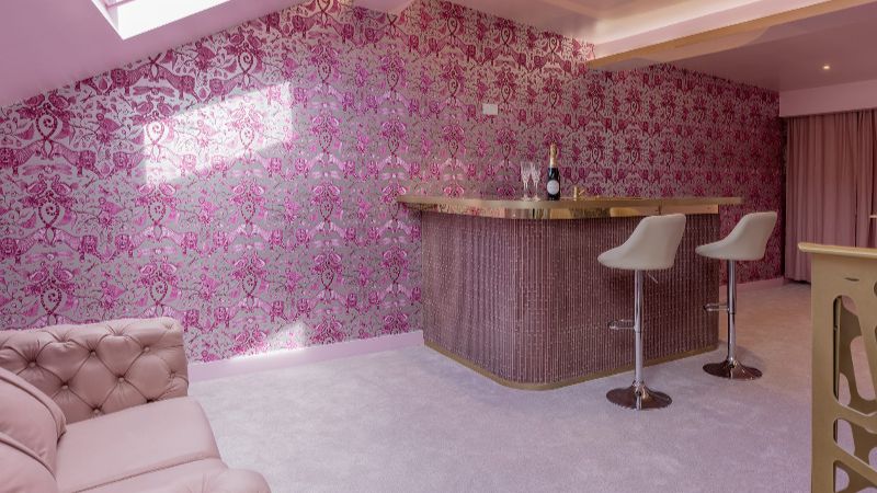 Mischief Liverpool, room with private jacuzzi, photo 4