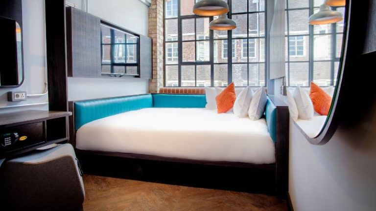 New Road Hotel