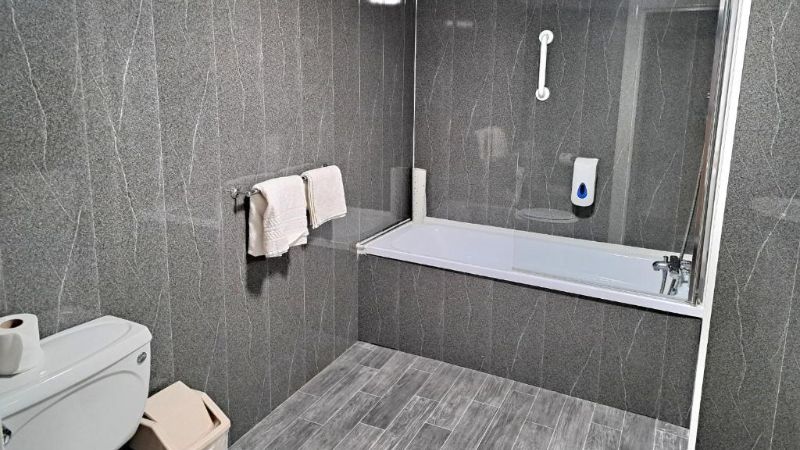Prince of Wales Hotel Southport, room with private jacuzzi, photo 2
