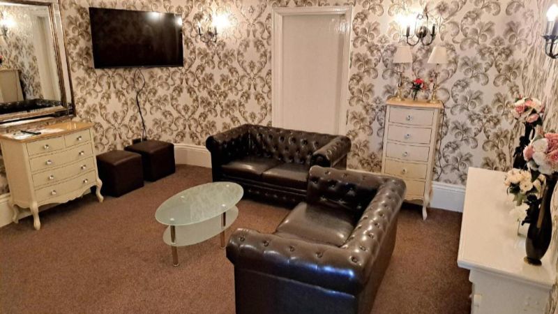 Prince of Wales Hotel Southport, room with private jacuzzi, photo 4