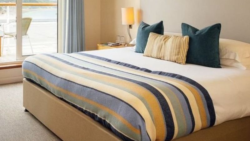 St Brides Spa Hotel, room with private jacuzzi, photo 3