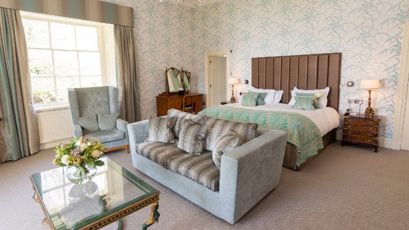 Storrs Hall, room with private jacuzzi, photo 7