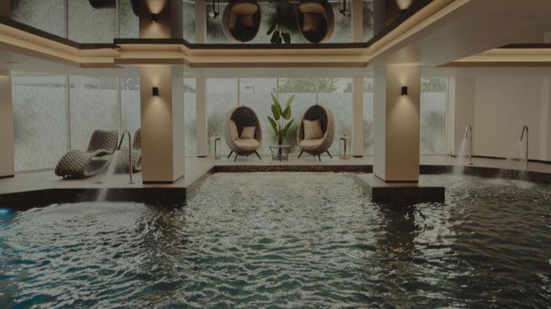The Cairndale Hotel, room with private jacuzzi, photo 7