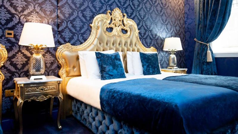 The Dixie Dean Hotel, room with private jacuzzi, photo 4