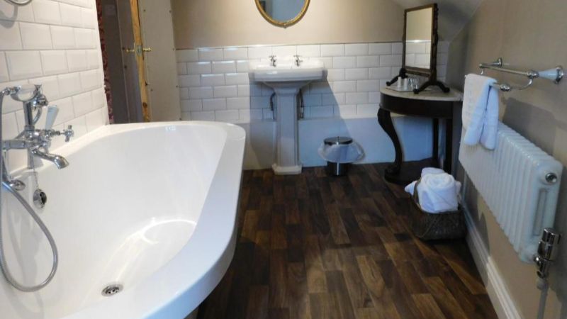 The Old Registry, room with private jacuzzi, photo 3