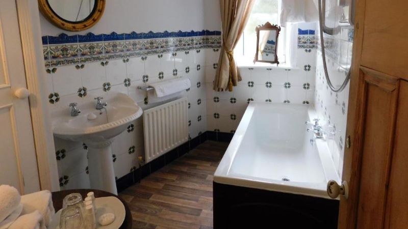 The Old Registry, room with private jacuzzi, photo 5
