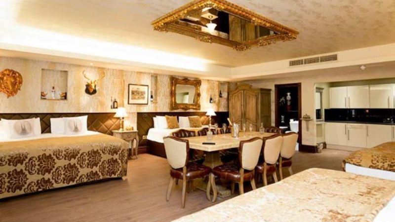 The Shankly Hotel, room with private jacuzzi, photo 6