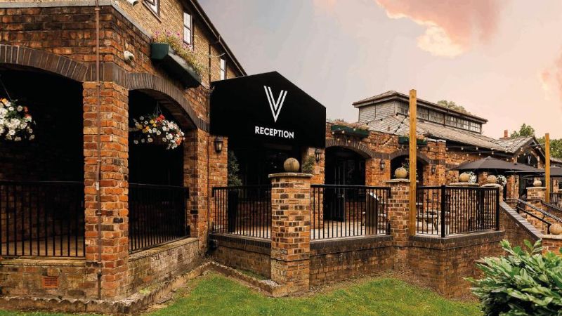 Village Hotel Liverpool, room with private jacuzzi, photo 5