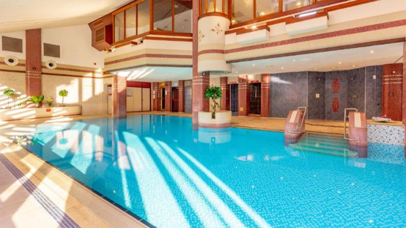 Whitewater Hotel & Leisure Club, room with private jacuzzi, photo 7