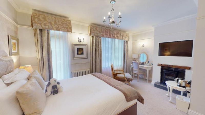 Wild Boar Estate, room with private jacuzzi, photo 5