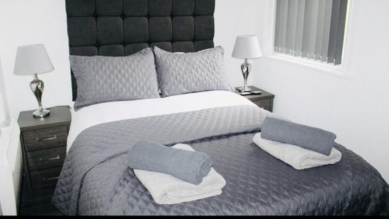Albert Luxury Hottub & Jacuzzi Apartments
