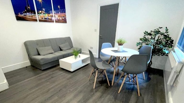 Albert Luxury Hottub & Jacuzzi Apartments