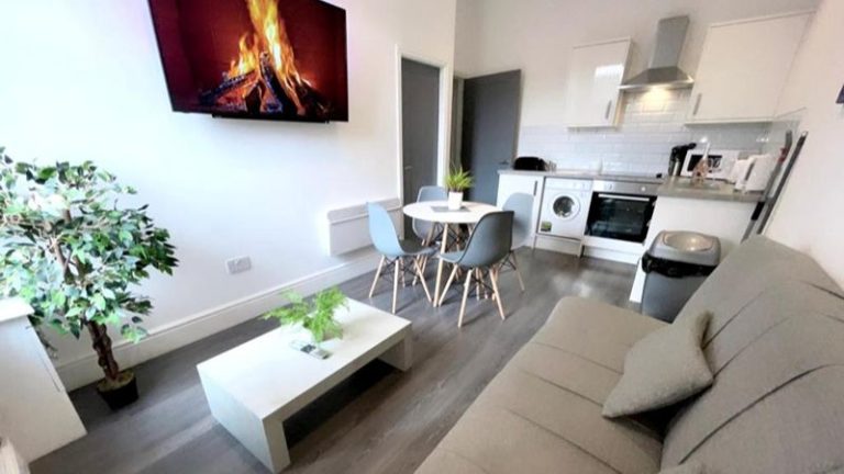Albert Luxury Hottub & Jacuzzi Apartments