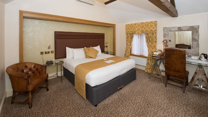 Best Western Premier Doncaster Mount Pleasant Hotel, room with private jacuzzi, photo 3