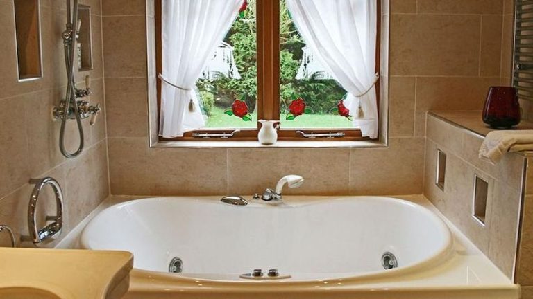 Gibbon Bridge Hotel