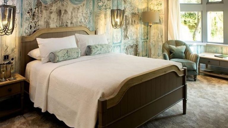 Gibbon Bridge Hotel