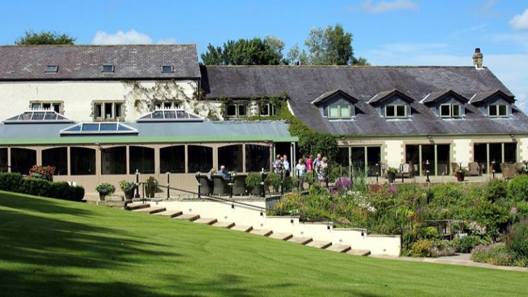 Gibbon Bridge Hotel