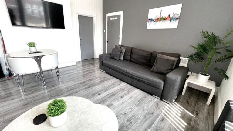 Reads Luxury Jacuzzi Apartments