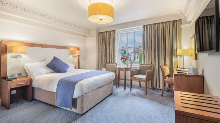 Riverside Hotel