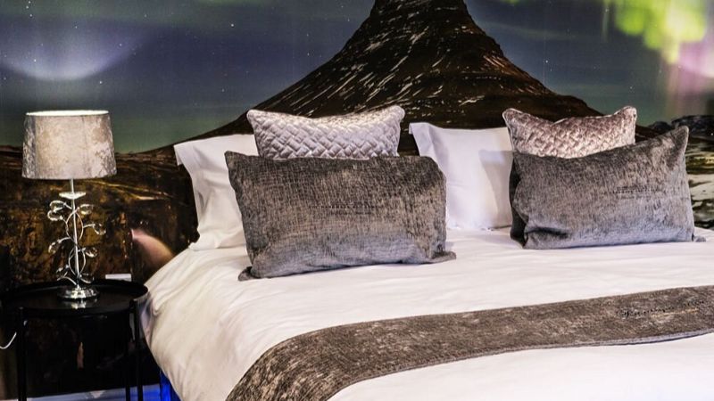 St Hilda’s Boutique, room with private jacuzzi, photo 3