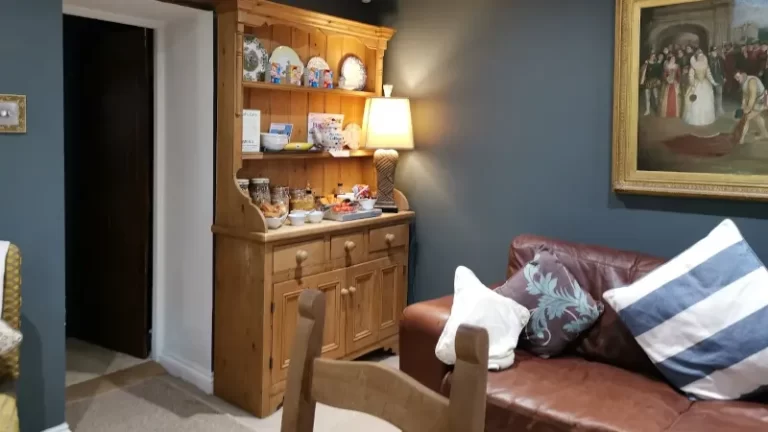 Teardrop Cottage