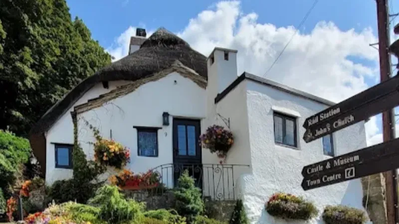 Teardrop Cottage, room with private jacuzzi, photo 7