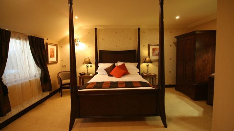 Three Horseshoes Country Inn & Spa