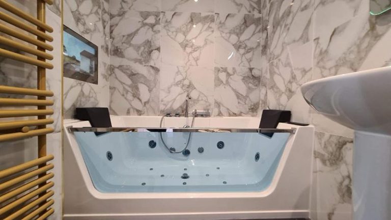 Tiffany’s Hotel