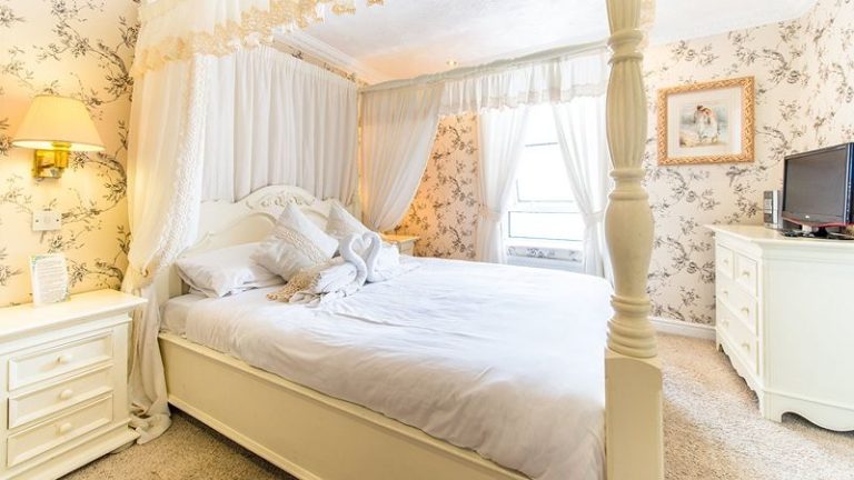 Tiffany’s Hotel