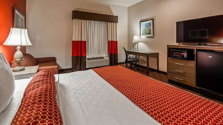 Best Western PLUS Memorial Inn