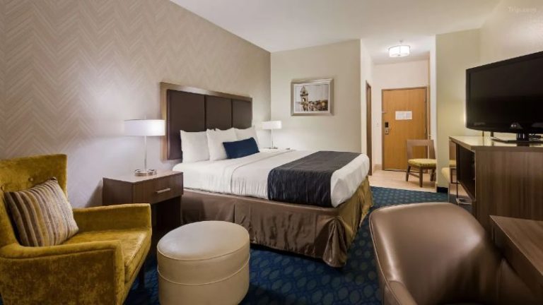 Best Western PLUS Tulsa Inn & Suites