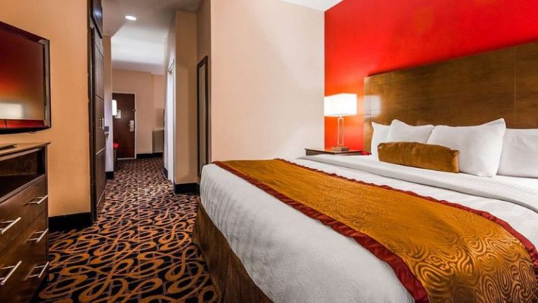 Best Western Plus Brandywine Inn & Suites