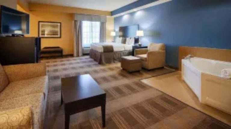 Best Western Plus Fort Worth Forest Hill Inn & Suites