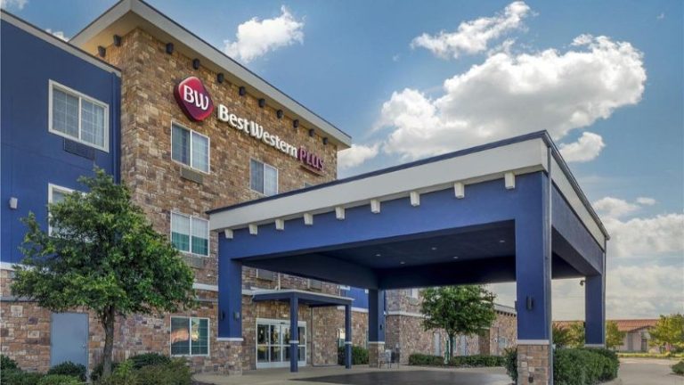 Best Western Plus Fort Worth Forest Hill Inn & Suites