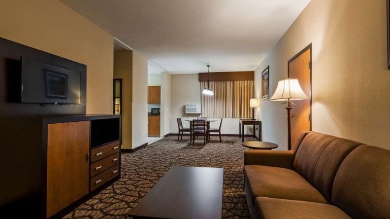 Best Western Plus Vancouver Mall Dr Hotel & Suites