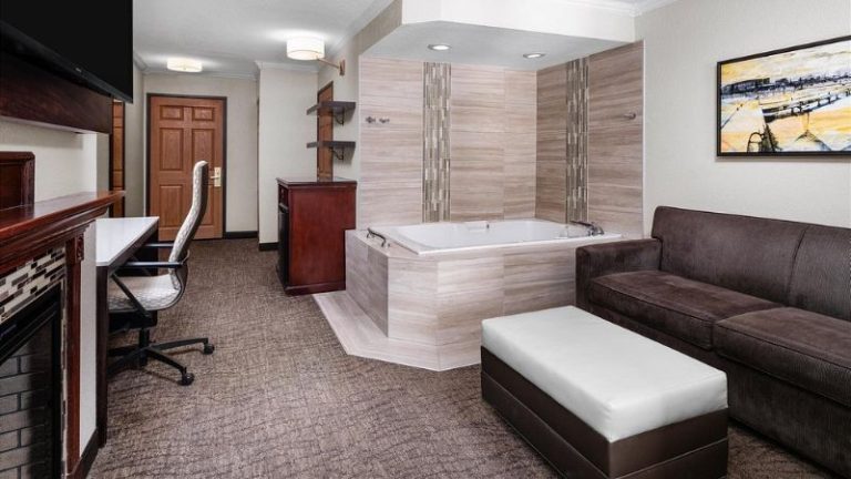 Best Western Premier Bridgewood Resort Hotel