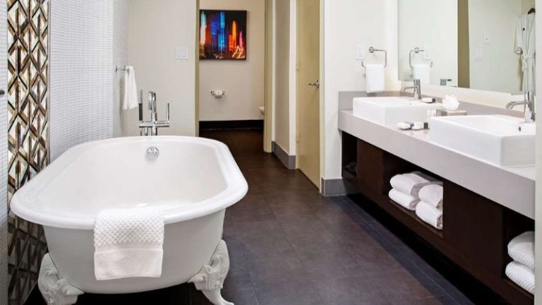DoubleTree by Hilton Hotel Miami Airport & Convention Center