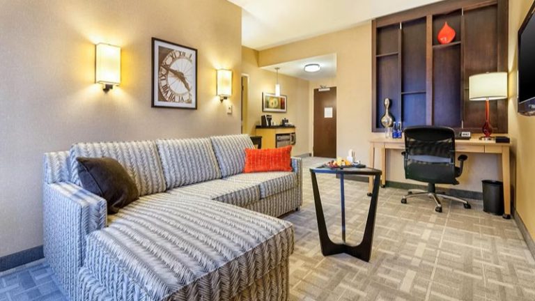 Cambria Hotel Pittsburgh – Downtown