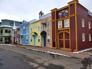 Adventure Suites place picture