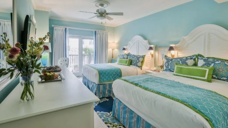 Charleston Harbor Resort & Marina
