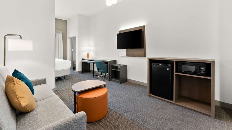 Comfort Inn & Suites Tunkhannock, room with private jacuzzi, photo 5