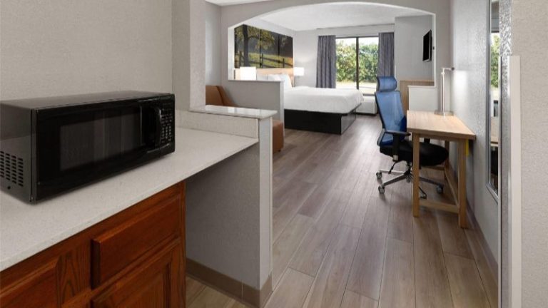 Days Inn by Wyndham Blairsville