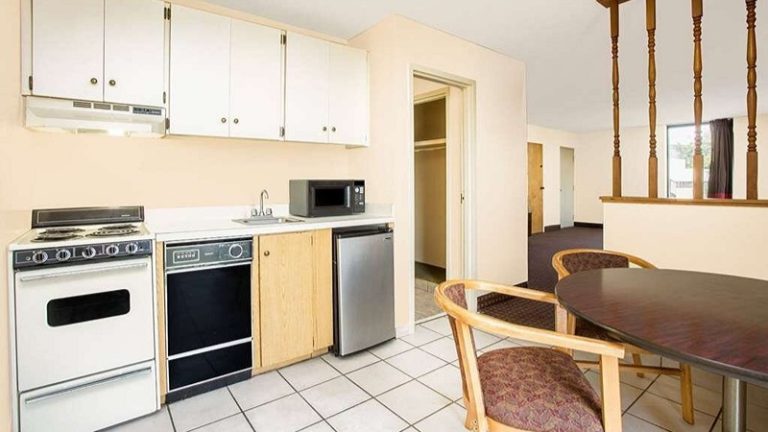 Days Inn by Wyndham Easley West of Greenville/Clemson Area