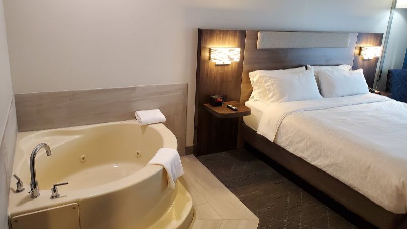Holiday Inn Express & Suites Donegal, an IHG hotel