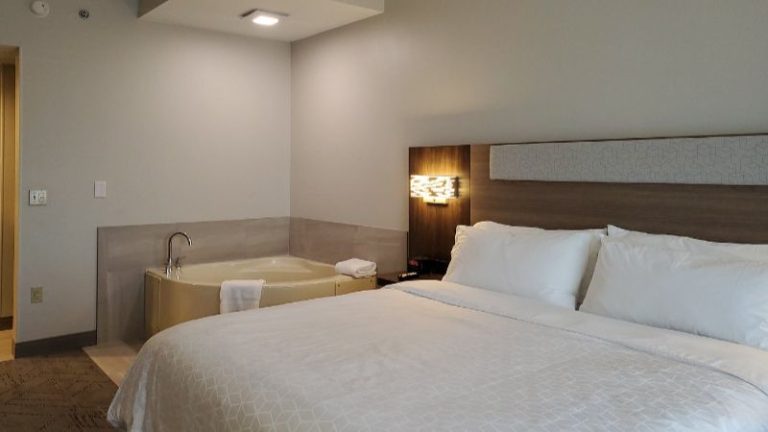 Holiday Inn Express & Suites Donegal, an IHG hotel