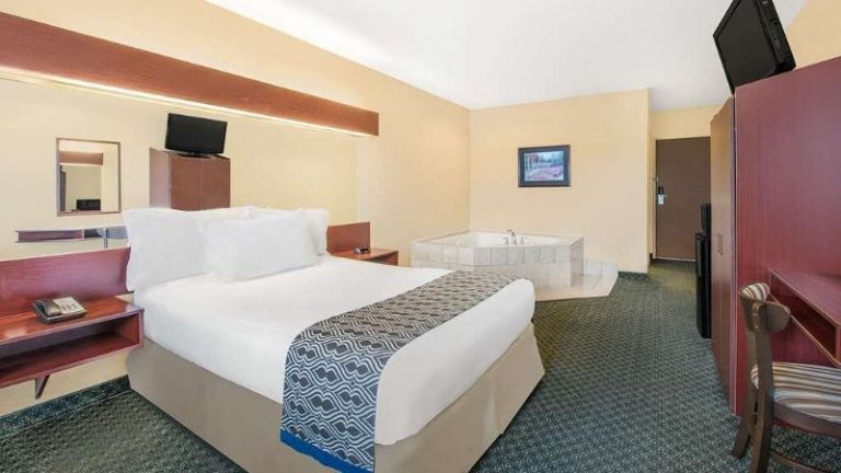 Microtel Inn & Suites by Wyndham Hamburg
