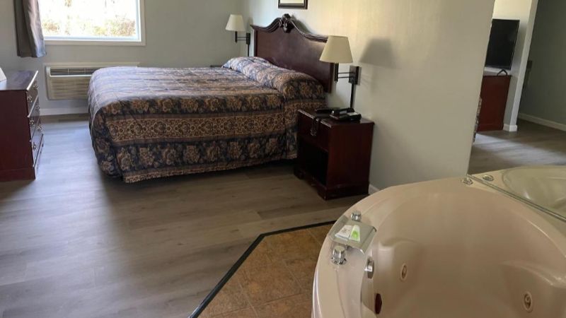 Perry-O Inn & Suites